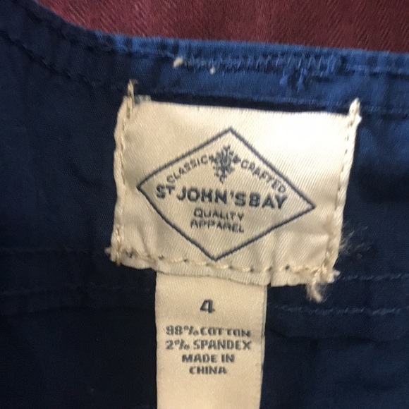 St John’s Bay Navy Shorts size 4 NWT - Picture 3 of 5
